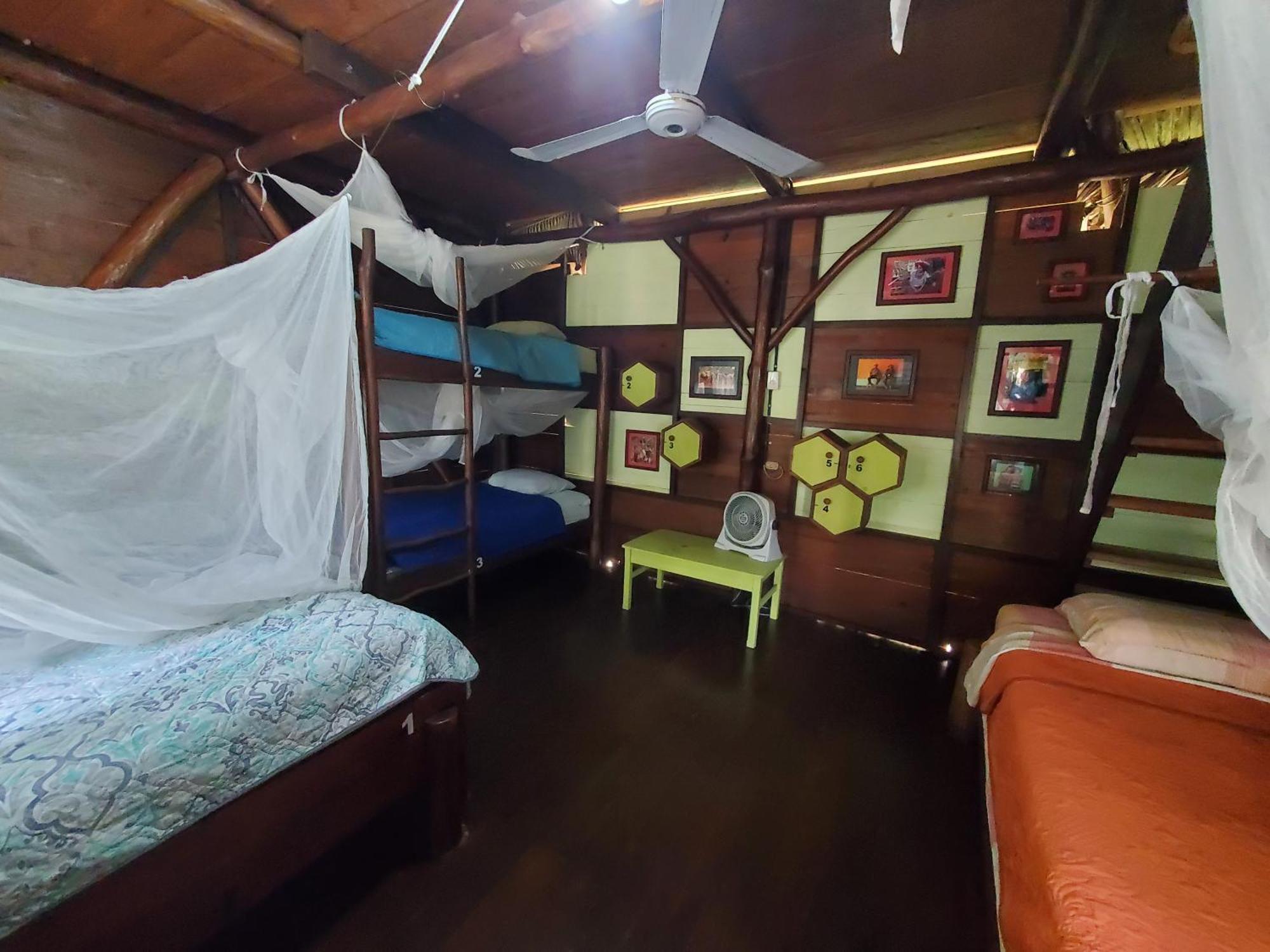 Hotel Casa Perico Rio Dulce Town Exterior foto