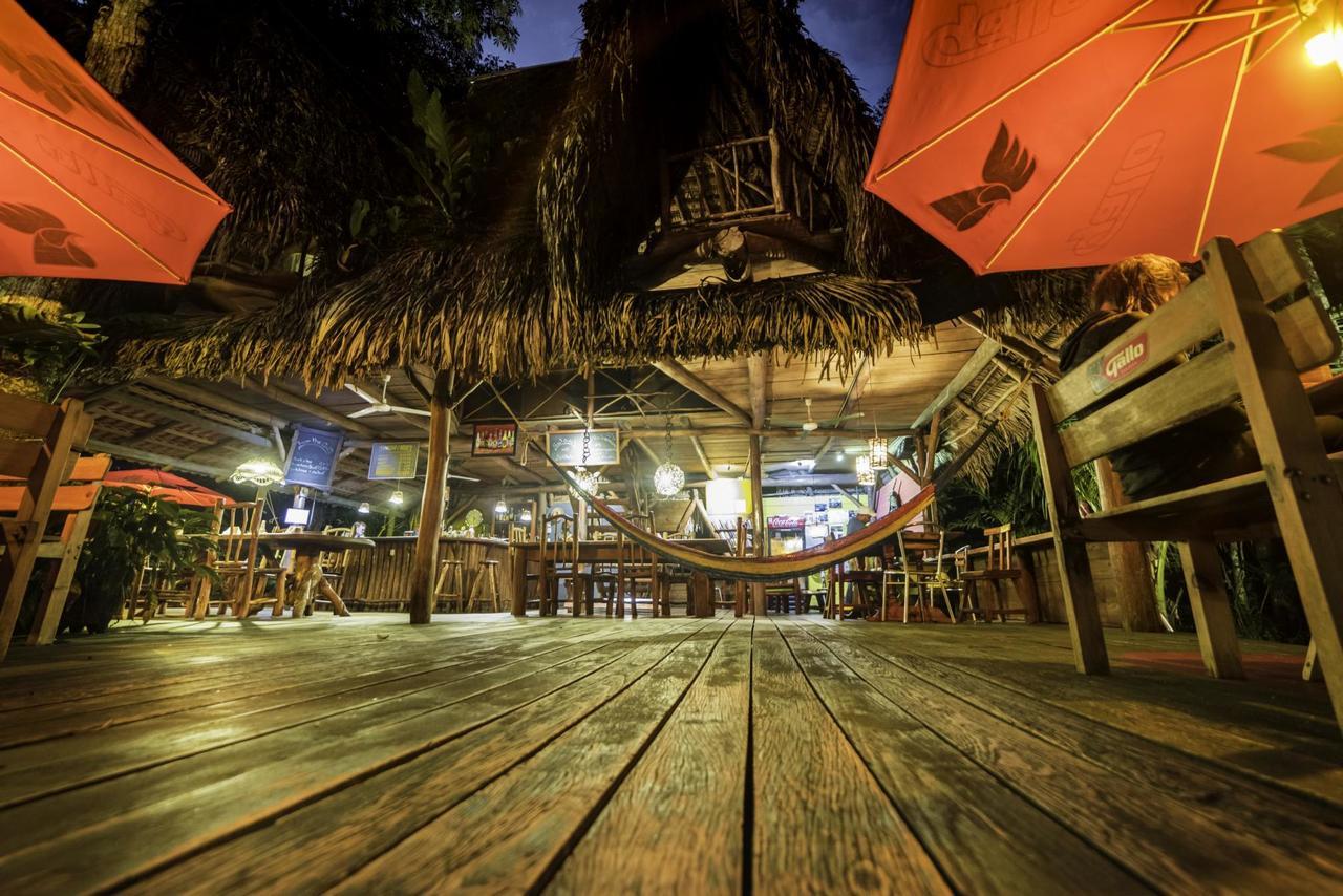 Hotel Casa Perico Rio Dulce Town Exterior foto